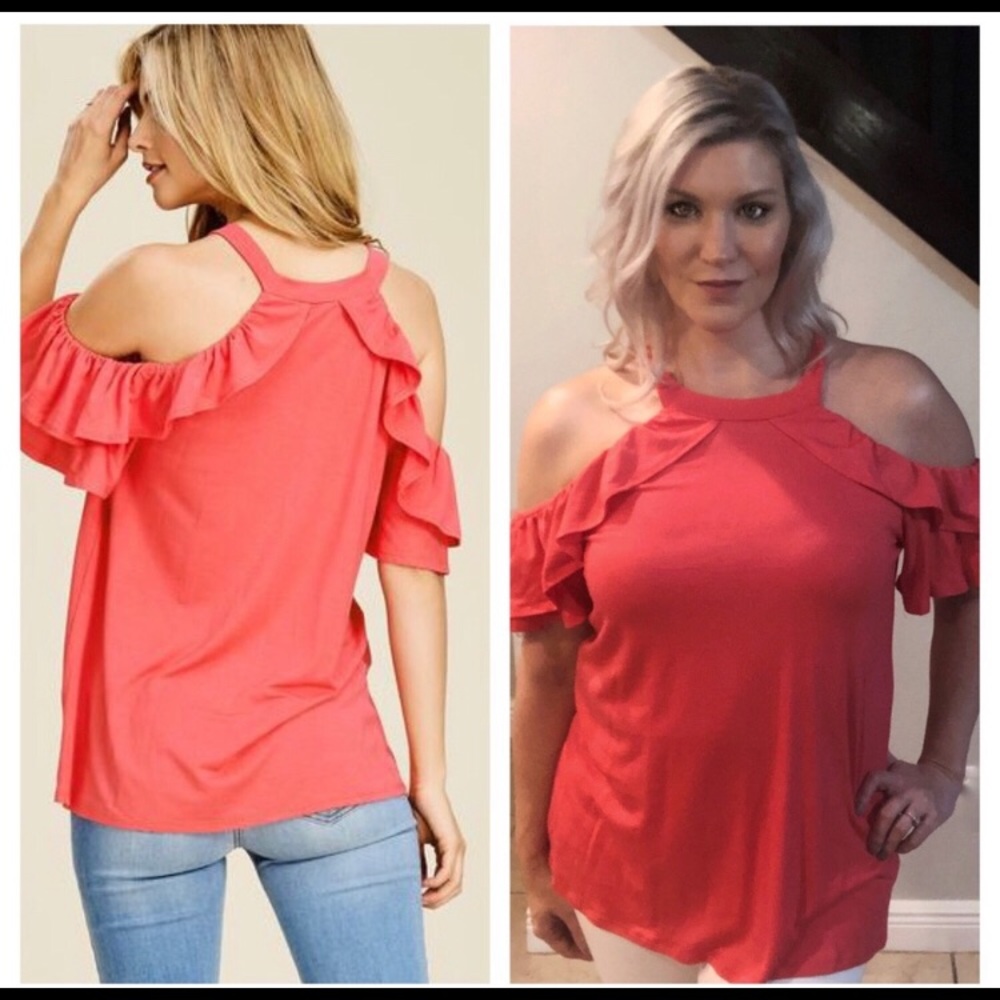 NWOT cold shoulder top 🥰